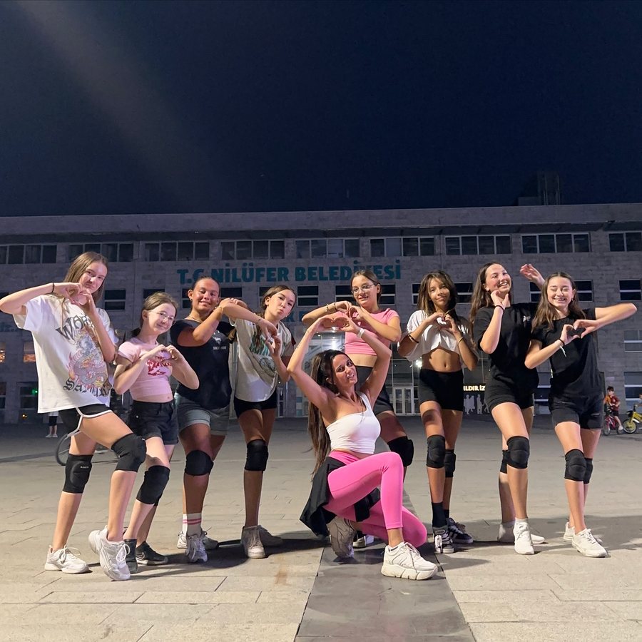 Çatı grup dansı